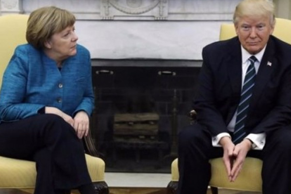 Trump'a soruldu: Merkel'in elini neden sıkmadınız?