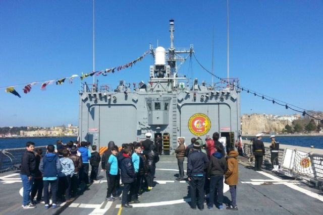 Öğrenciler Gökçeada Firkateynini gezdi