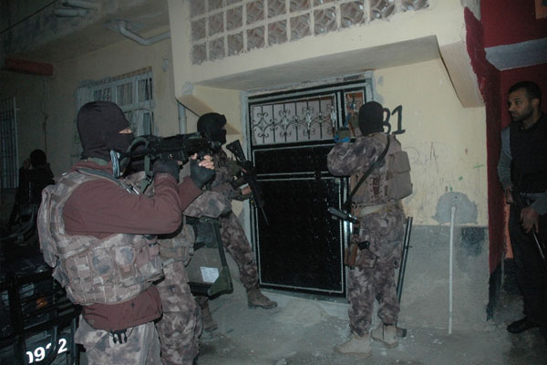 Adana’da PKK/KCK operasyonu: 7 gözaltı