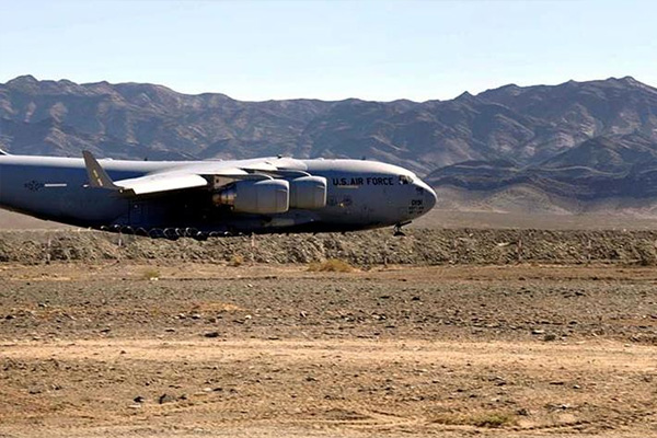 Kobani'ye yakın, Rakka'ya 90 km... ABD'den havaalanı pistleri kararı