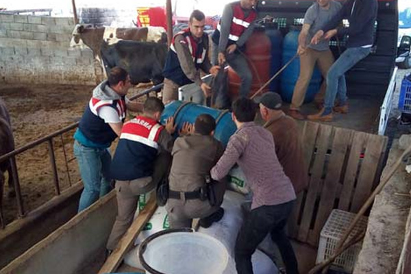 Muğla'da 830 litre sahte içki ele geçirildi