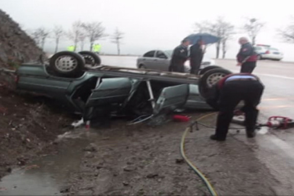 Otomobil takla attı: 1 ölü