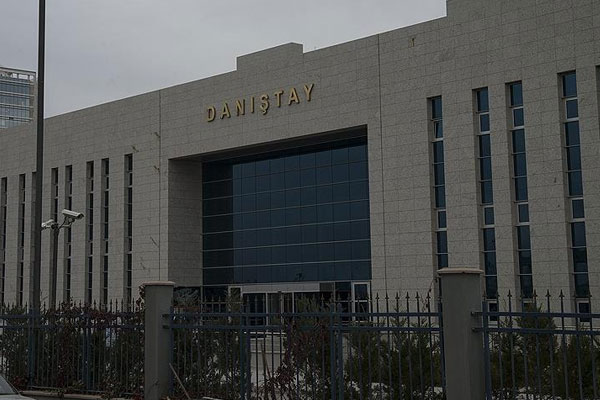 Kadroya geçen sözleşmeli personel lehine karar