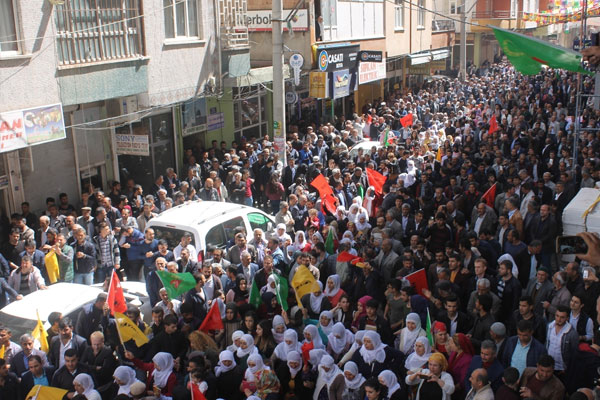 HDP binasının açılışında gerginlik