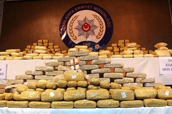 Yol kontrolünde 315 kilo eroin ele geçirildi