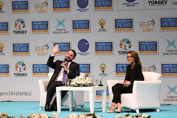 Erdoğan, 'facetime' üzerinden gençlere seslendi