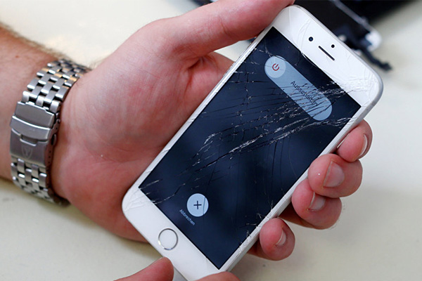 Cihazları bozduğu iddiasıyla Apple'a dava açıldı