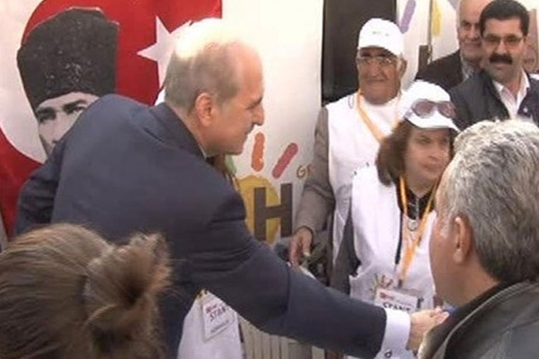 Kurtulmuş ‘hayır’ çadırını ziyaret etti