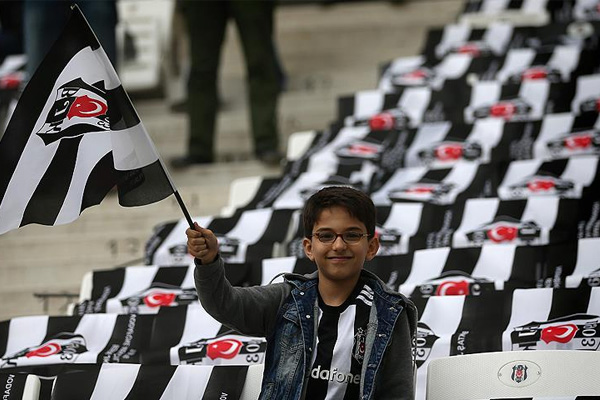 Beşiktaşlılar adını stat koltuklarına yazdırabilecek