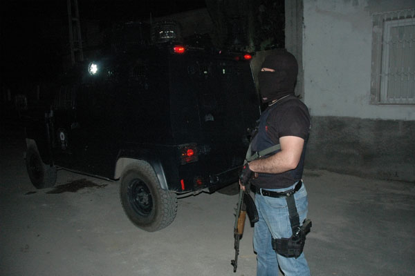 Adana’da PKK operasyonu: 22 gözaltı