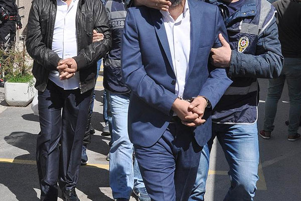 İzmir'de PKK operasyonu: 31 gözaltı