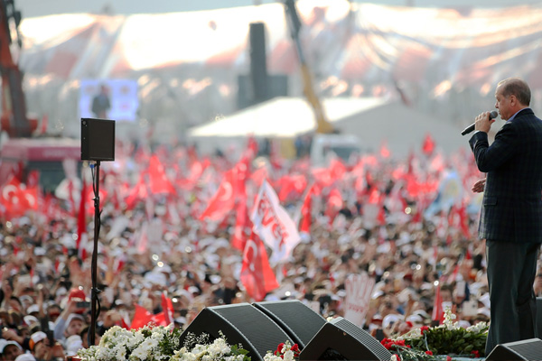 'Kontrollü koltukta oturan, her işin o şekilde yürüdüğünü sanır'