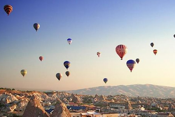 Kapadokya'da balon düştü: 1 ölü