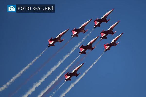 Türk Yıldızları, Şanlıurfa'da nefes kesti!