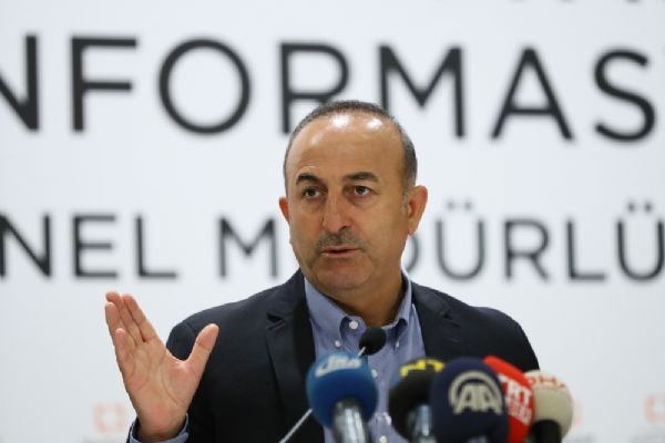 'Suriyeliler iki şeytandan birini seçmek zorunda değil'