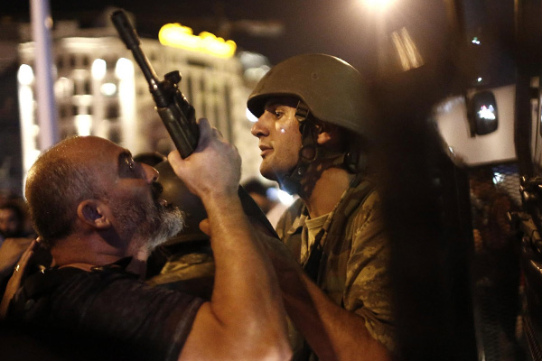 'Kara Kuvvetleri ve Askeri Yargı' iddianameleri tamamlandı: Kapı kırıldı, silahlar dağıtıldı...