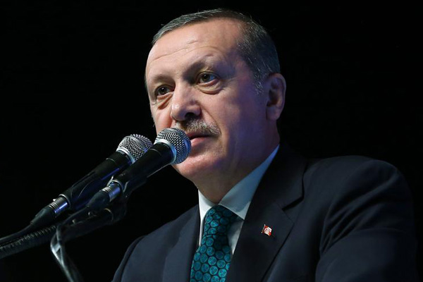 Erdoğan: Partimde olsa bir dakika tutmam