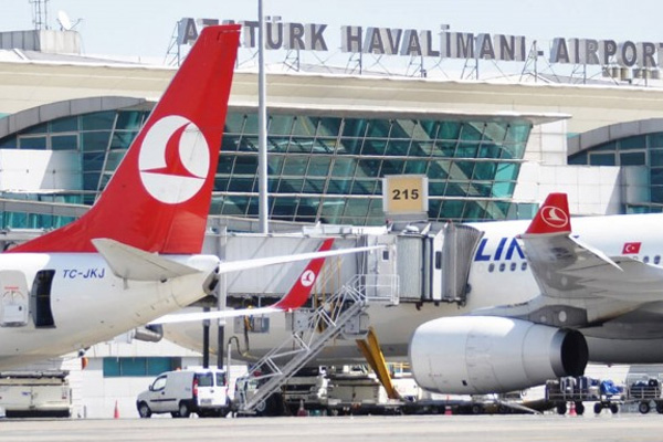 Hollanda: Vatandaşlarımız Türkiye'den çıkamıyor