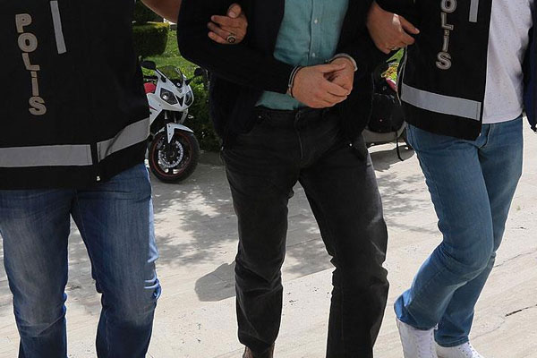 Esi MİT görevlisi 2 kişi tutuklandı