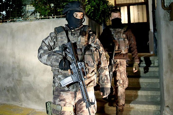 İstanbul'da PKK operasyonu: 27 gözaltı