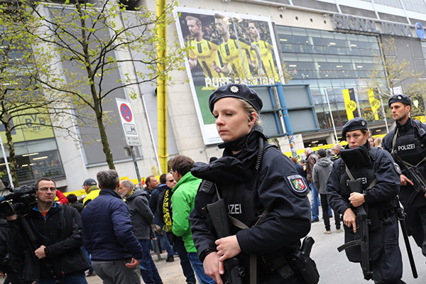 Dortmund'un stadı dışında şüpheli cisimler bulundu