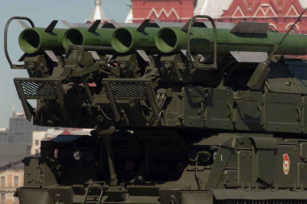 'Esed, Putin'den Buk ve Tor hava savunma sistemleri isteyebilir'