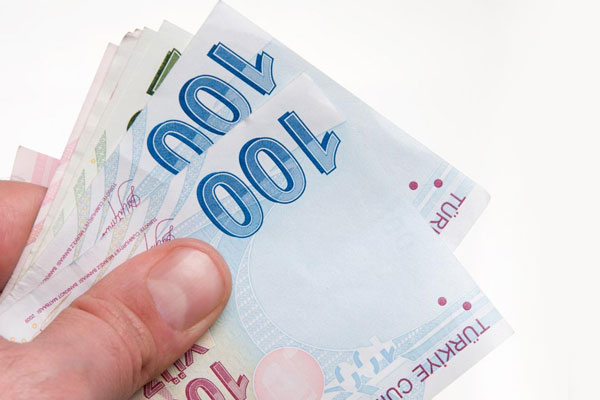 Büyükanneye maaş ödemesi başlıyor