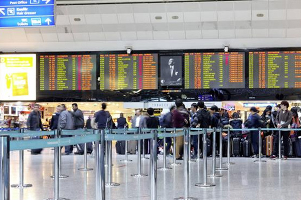 Almanya: Yüze yakın Alman Türkiye'ye alınmadı