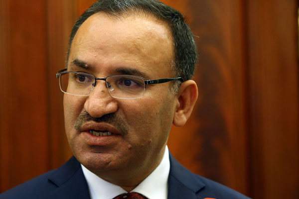 Bozdağ: Türkiye'nin eyaletlere ayrılması imkansızdır