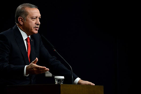 Erdoğan: Koltuğunu altından kontrollü çekip alacaklar