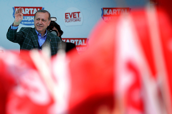 Erdoğan: Evet'le hayır'ı aynı kefeye koyamam