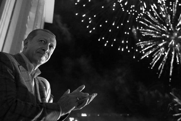 Selvi: Erdoğan balkon konuşması yapmayacak