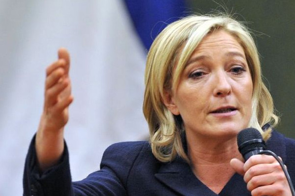 Le Pen'den Macron'a: İslamcılara yumuşak davranıyorsun