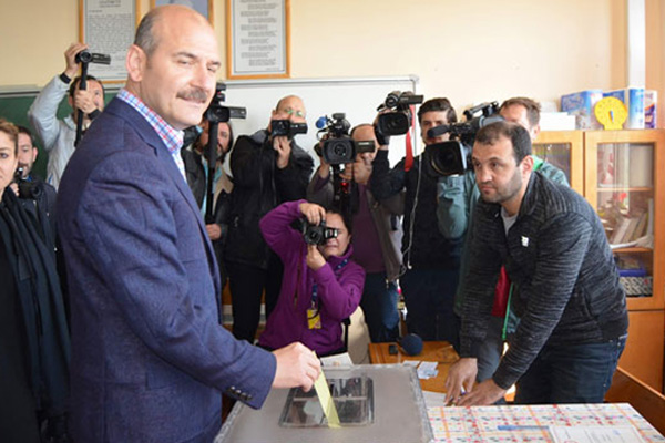 Soylu referandum oyunu Trabzon’da kullandı