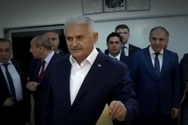 Başbakan Binali Yıldırım oyunu kullandı