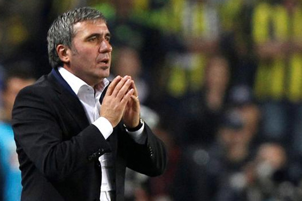 Hagi: Galatasaray'a dönmek için hazırım