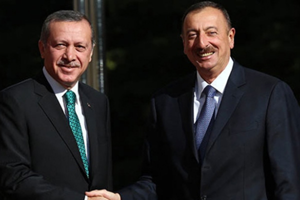 Aliyev, Cumhurbaşkanı Erdoğan'ı kutladı