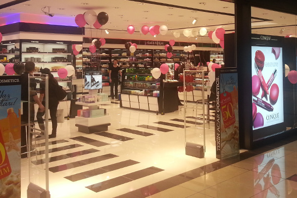 Türk kozmetik devi Tekin Acar satıldı