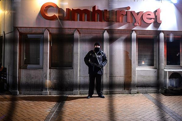 Cumhuriyet gazetesi iddianamesi kabul edildi