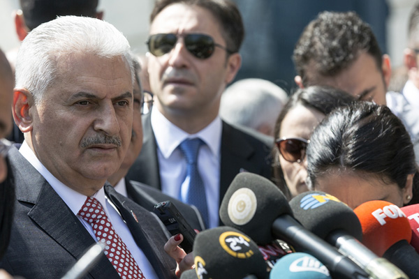 Binali Yıldırım: Olağanüstü kongre söz konusu değil