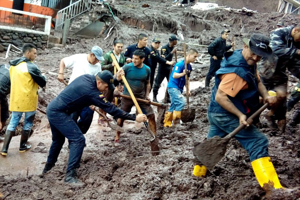 Kolombiya’da toprak kayması: 17 ölü