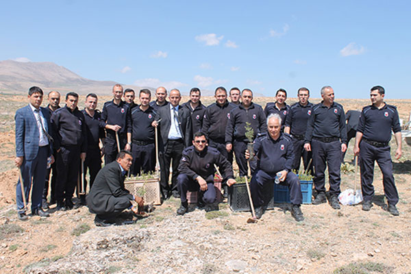 15 Temmuz şehitleri anısına 249 fidan dikildi