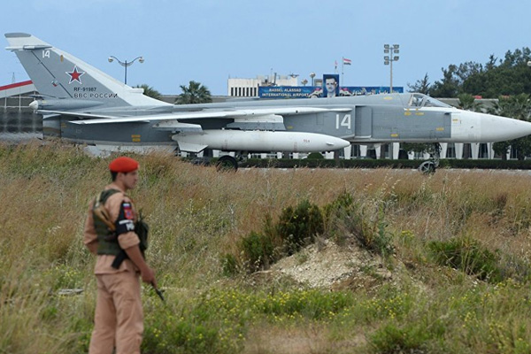 Esed, uçaklarını Rusya'nın korumasına verdi