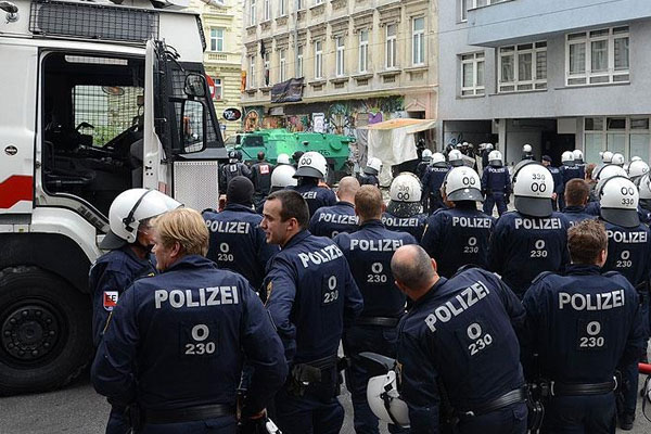 Avusturya'da 'paralel devlet' operasyonu