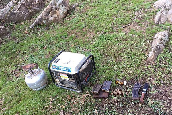 Şemdinli'de mağarada mühimmat ele geçirildi