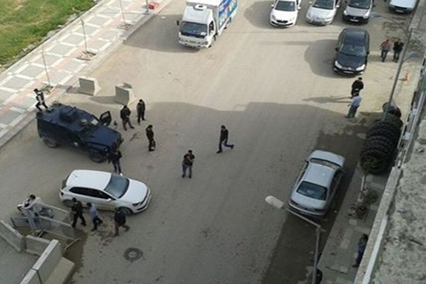 Suruç Emniyet Müdürlüğü'ne bombalı saldırı girişimi