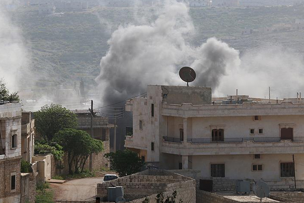 Suriye'de sivillere saldırılar sürüyor