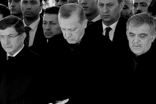 Taşgetiren: Gelin Gül’ü - Davutoğlu’nu biçelim