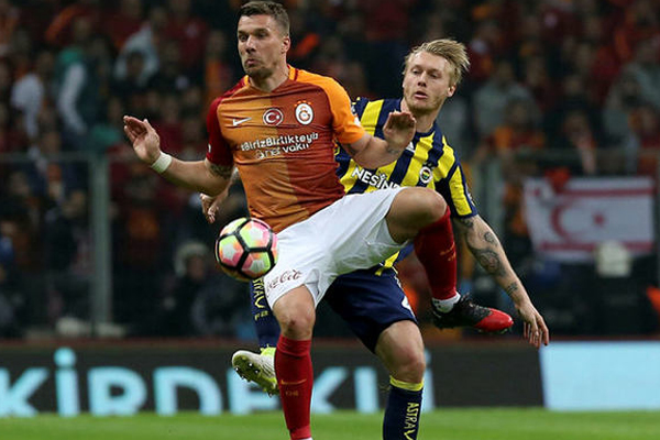 Podolski: 2-3 seviye altta bir takıma yenilmek üzdü