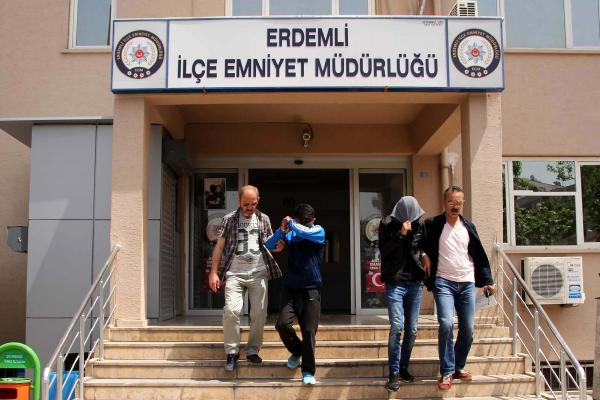 Belediyenin ses sistemini çaldılar